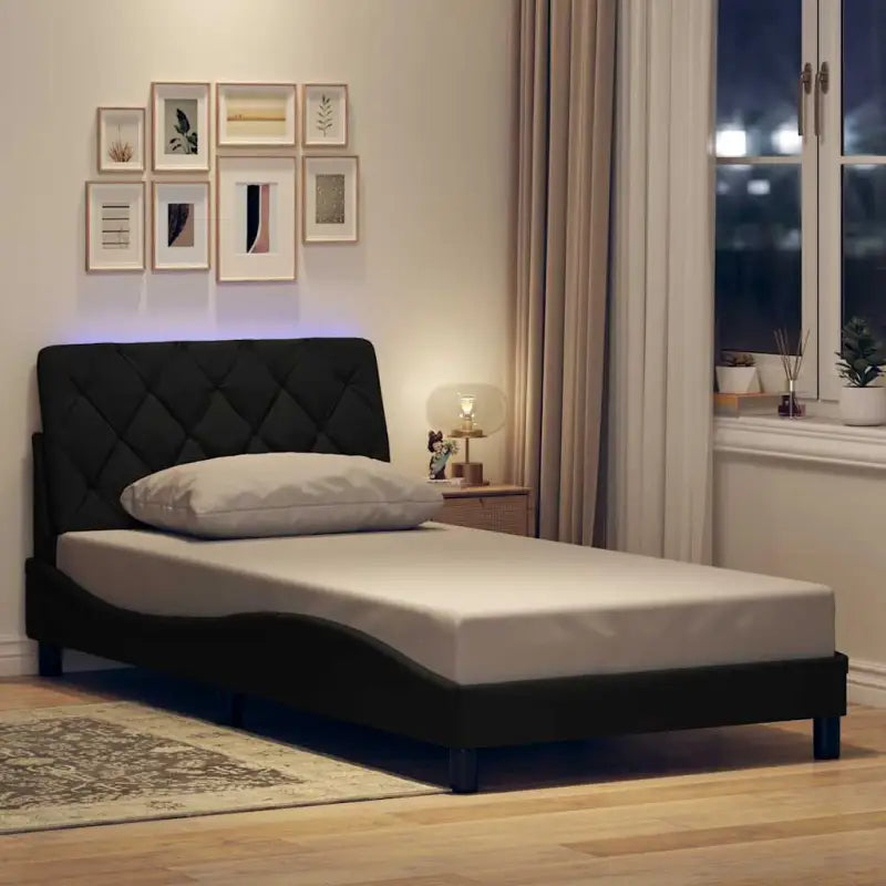 Bedframe met LED-verlichting en ademend vermogen in zwart materiaal - Zwart / 100 x 200 cm - Bedden & bedframes