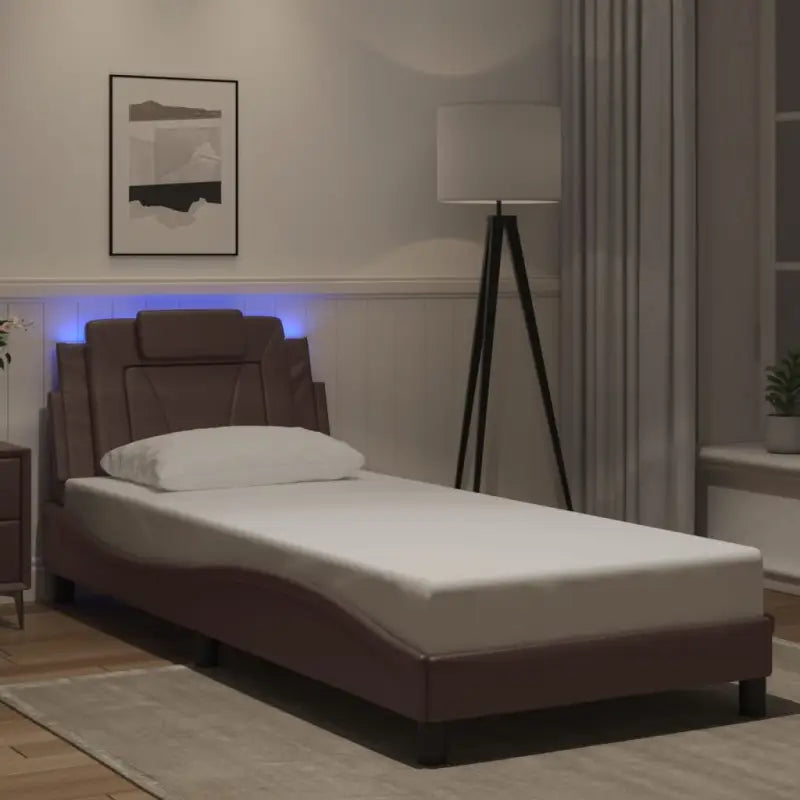 Bedframe met LED-verlichting en multiplex lattenbodem voor comfort - Bruin / 80 x 200 cm - Bedden & bedframes