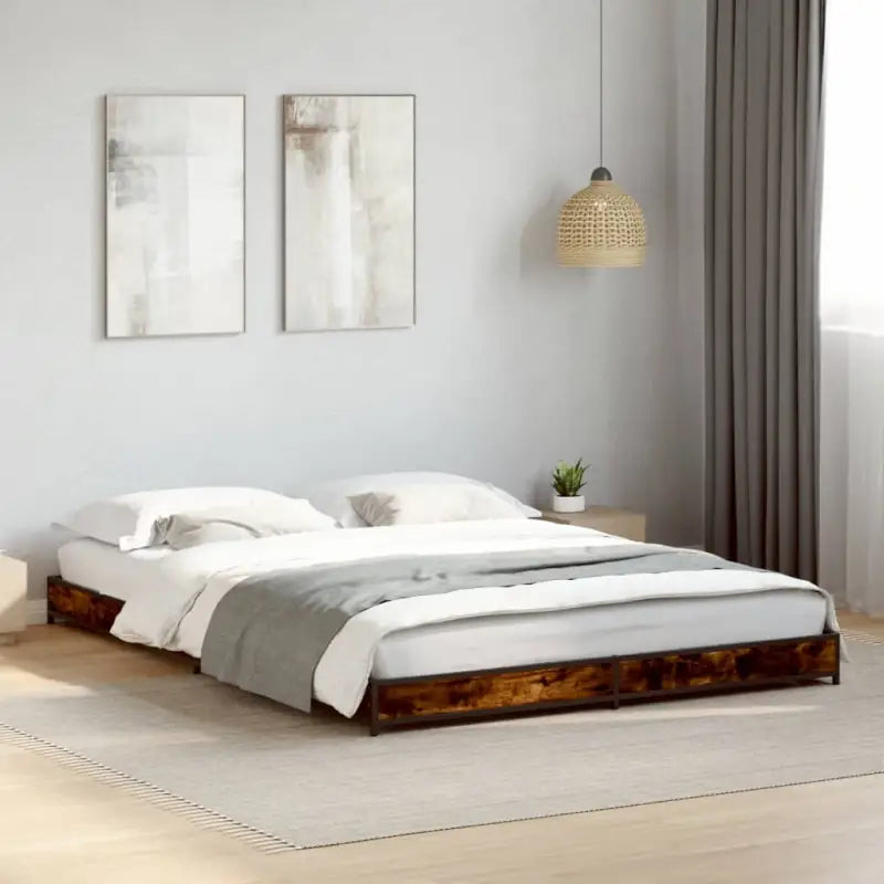 Bedframe met metalen poten en multiplex lattenbodem van bewerkt hout - Gerookt eiken / 135 x 190 cm / 14.5 cm - Bedden