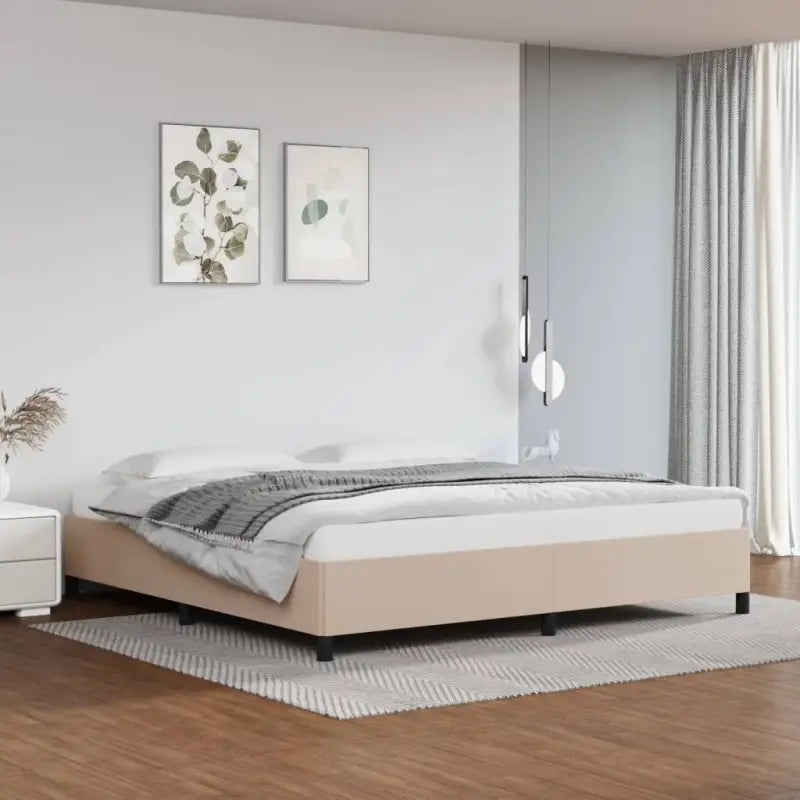 Bedframe met multiplex lattenbodem en duurzaam kunstleer - Cappuccino / 200 x 200 cm / 35 cm - Bedden & bedframes