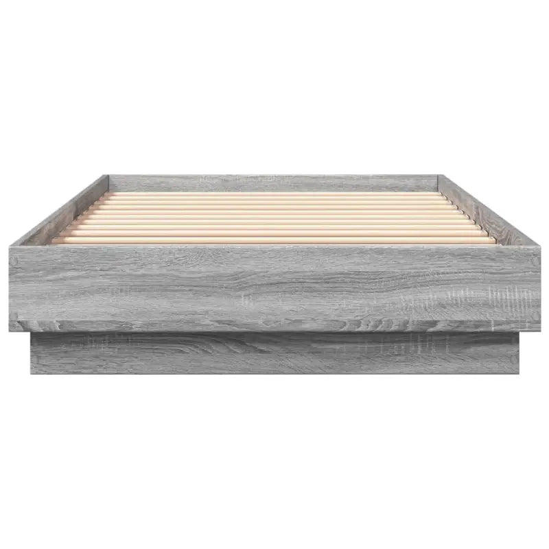 Bedframe van bewerkt hout in grijs sonoma voor een stabiele slaapkamer - Bedden & bedframes