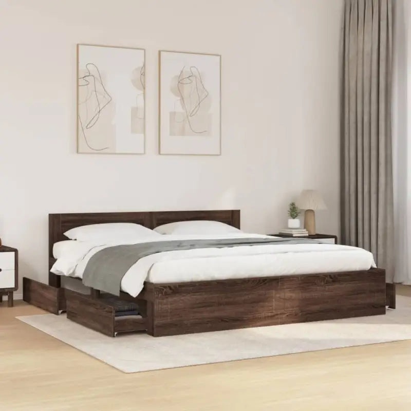 Bedframe van bewerkt hout voor een comfortabele slaapkamer - bruin eikenkleur / 180 x 200 cm - Bedden & bedframes