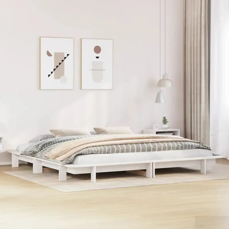 Bedframe van massief grenenhout voor een stabiele en duurzame slaapkamer - Wit / 180 x 200 cm - Bedden & bedframes