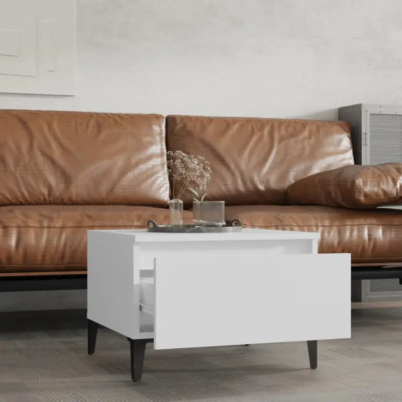 Bijzettafels met bewerkt hout voor een industriële woonkamerstijl - Bijzettafels