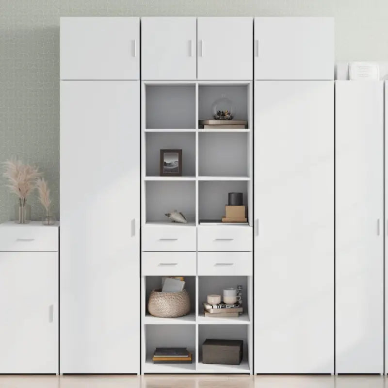 Elegante hoge kast van bewerkt hout voor jouw bestaande interieur - Wit / 1 - Dressoirs & buffetkasten