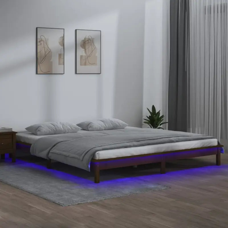 Houten bedframe met LED-verlichting van massief grenenhout - Honingbruin / 140 x 200 cm - Bedden & bedframes