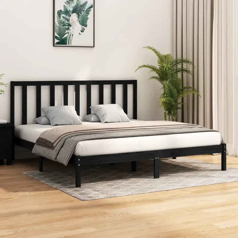 Houten bedframe van massief grenenhout met tijdloos design - Zwart / 200 x 200 cm - Bedden & bedframes