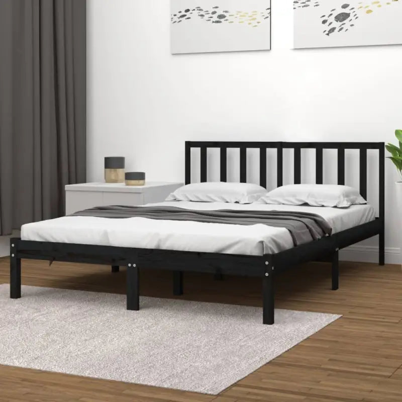 Houten bedframe van massief grenenhout met tijdloos ontwerp - Zwart / 200 x 200 cm - Bedden & bedframes