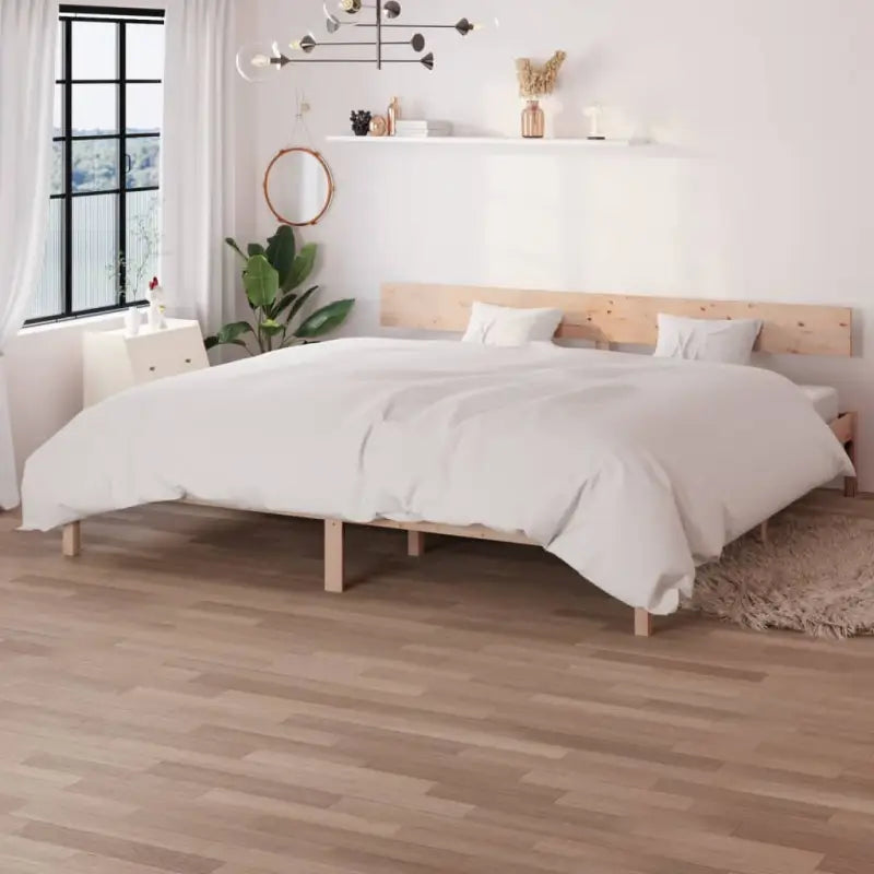 Houten bedframe van massief grenenhout voor een moderne slaapkamer - Naturel / 200 x 200 cm - Bedden & bedframes
