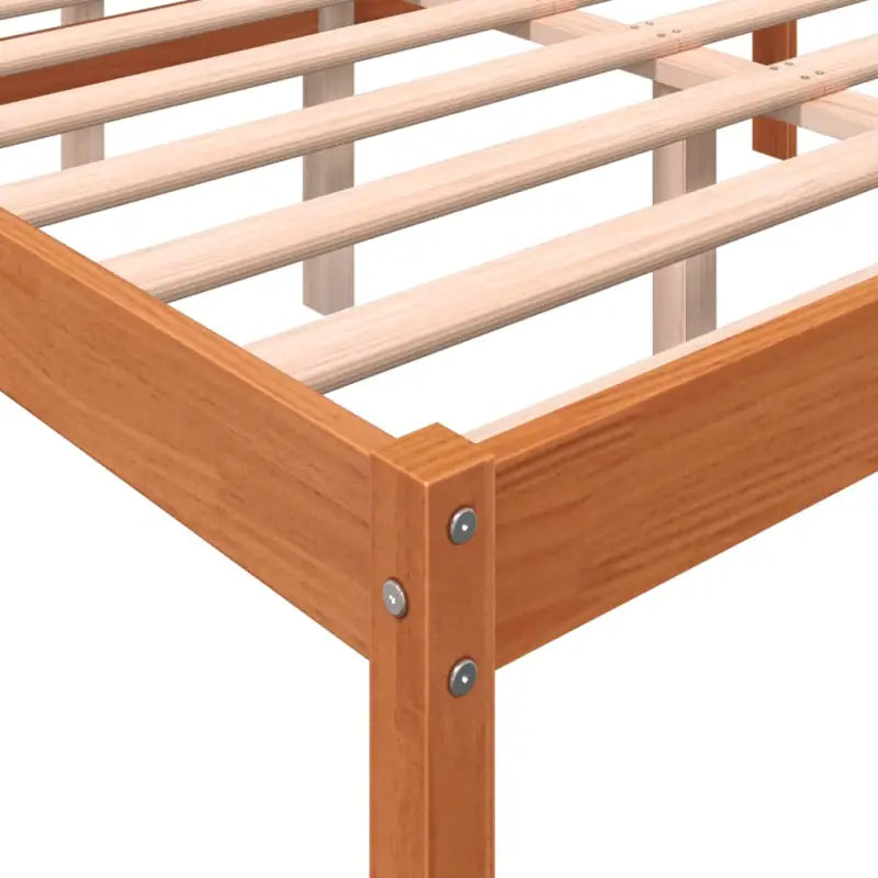 Houten seniorenbed van massief grenenhout voor een goede nachtrust - Bedden & bedframes