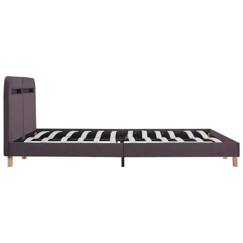 Klassiek bedframe met houten poten en kleurrijke LED-verlichting - Bedden & bedframes