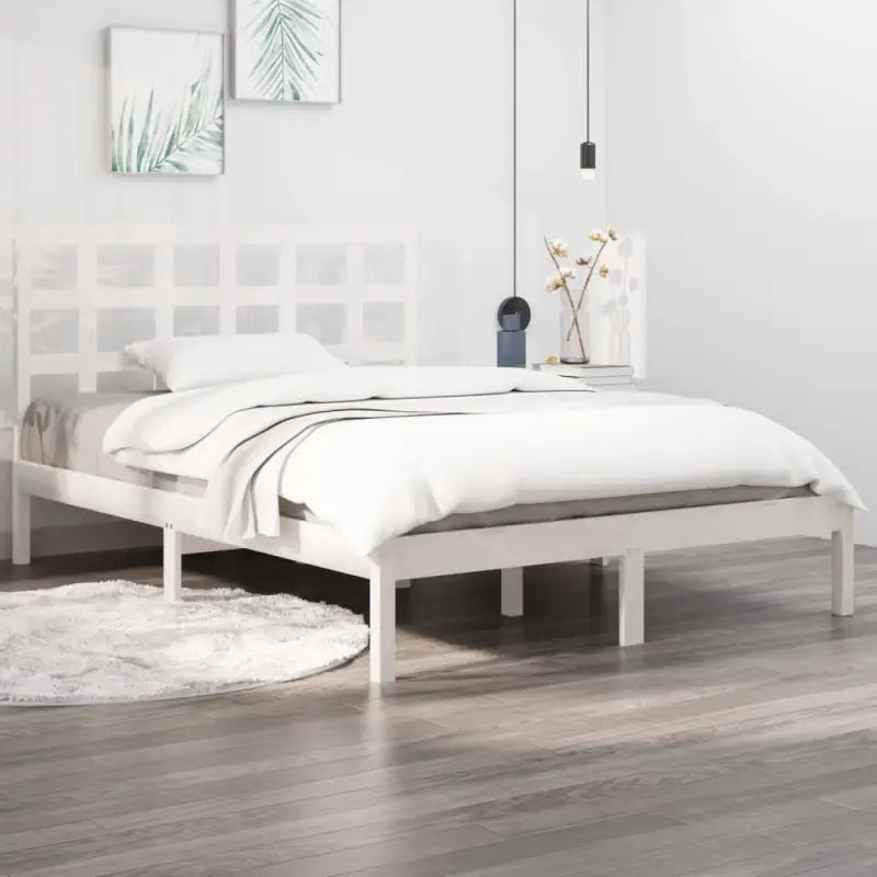 Klassiek bedframe van massief grenenhout voor een tijdloze slaapkamer uitstraling - Wit / 120 x 200 cm - Bedden &