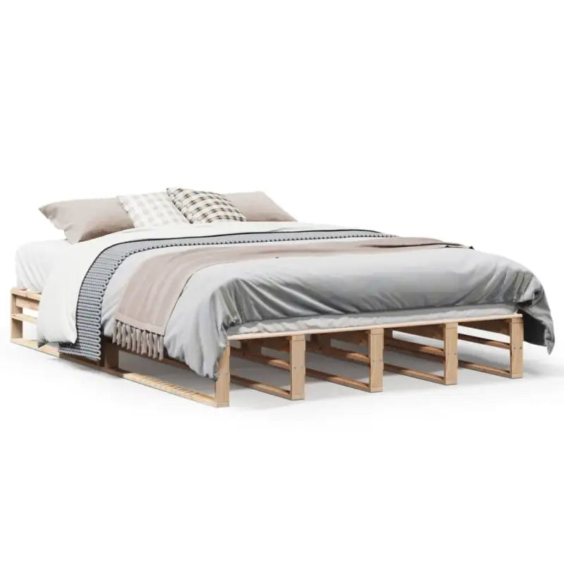 Klassiek houten bed met massief grenenhout voor een moderne slaapkamer - Bedden & bedframes