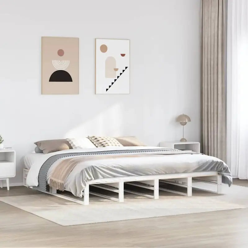 Klassiek houten bed met massief grenenhout voor een moderne slaapkamer - Wit / 200 x 200 cm - Bedden & bedframes
