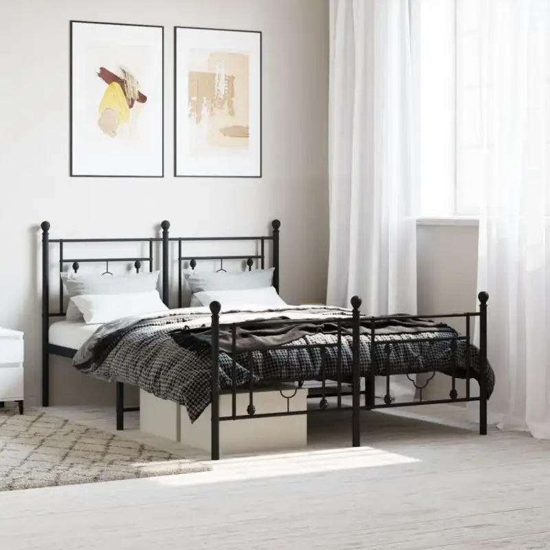 Klassiek metalen bedframe met extra opbergruimte en metalen latten - Zwart / 140 x 200 cm / met hoofdbord & voetbord