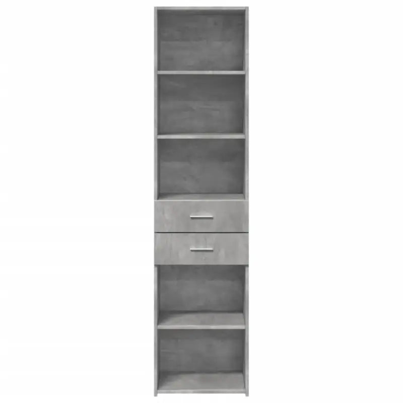 Klassieke hoge kast van bewerkt hout voor een stijlvolle keuken of woonkamer - Dressoirs & buffetkasten