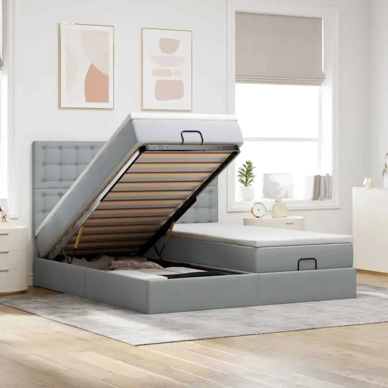 Lichtgrijs Ottomaanse Bed met ruime opbergruimte en comfortabel matras - Lichtgrijs / 160 x 200 cm / Knopen - Bedden &