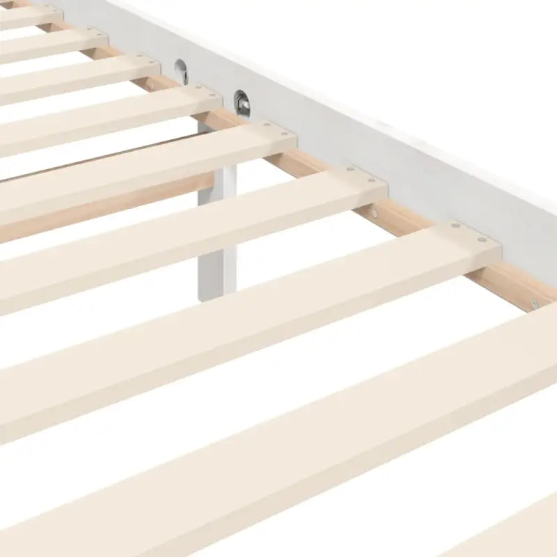 Massief Grenenhout Bedframe voor een Natuurlijke en Comfortabele Slaapruimte - Bedden & bedframes