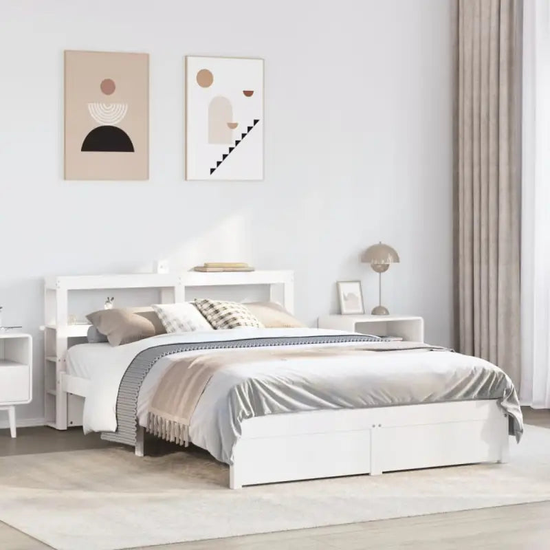 Massief Grenenhouten Bedframe voor een Comfortabele en Decoratieve Slaapruimte - Bedden & bedframes