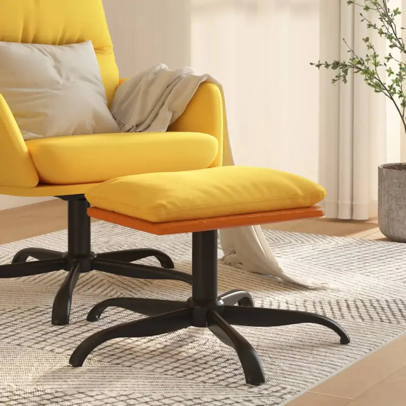Poefs met metalen poten voor een modern en comfortabel interieur - Mosterdgeel / 1 - Poefs