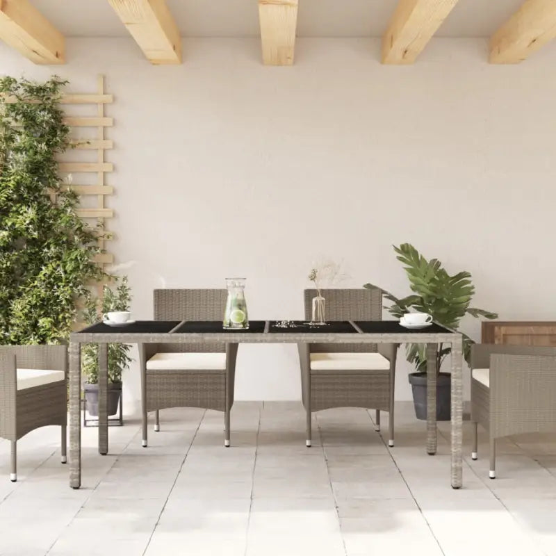 Poly Rattan Tuintafel met Geshard Glas en Gemakkelijk Schoon Makelijk - Tuintafels