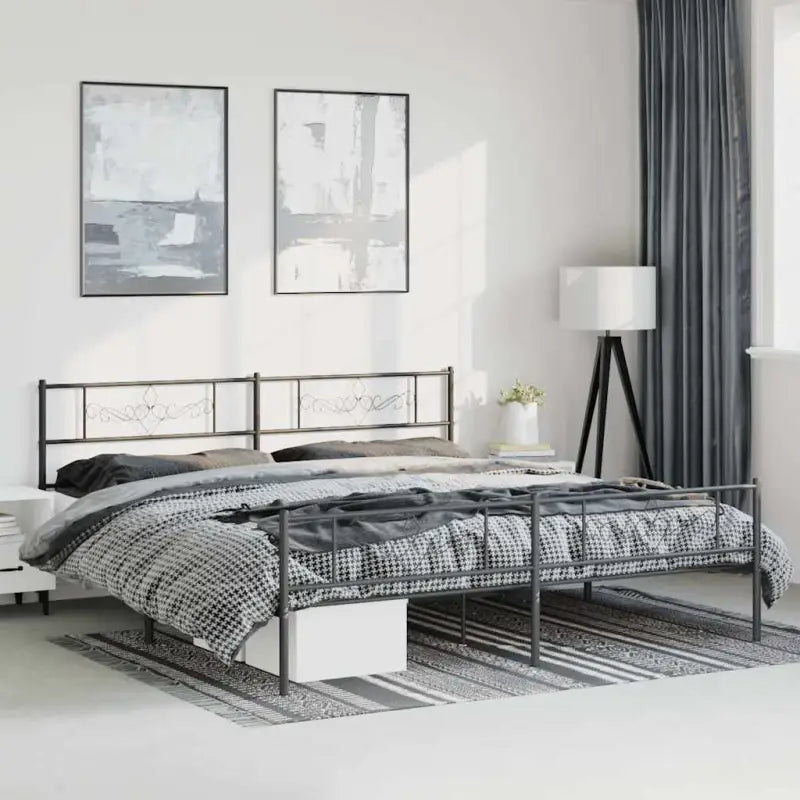 Robuust metalen bedframe met extra opbergruimte en tijdloos design - Zwart / 183 x 213 cm / met hoofdbord & voetbord