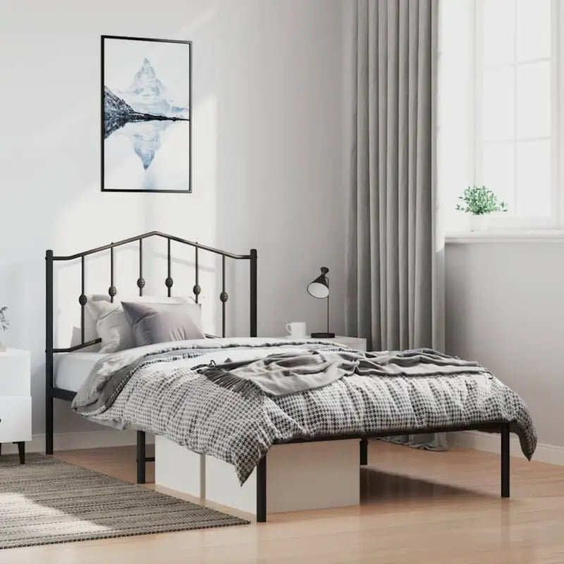 Robuust metalen bedframe met extra opbergruimte en tijdloos ontwerp - Zwart / 100 x 190 cm / met hoofdbord - Bedden &