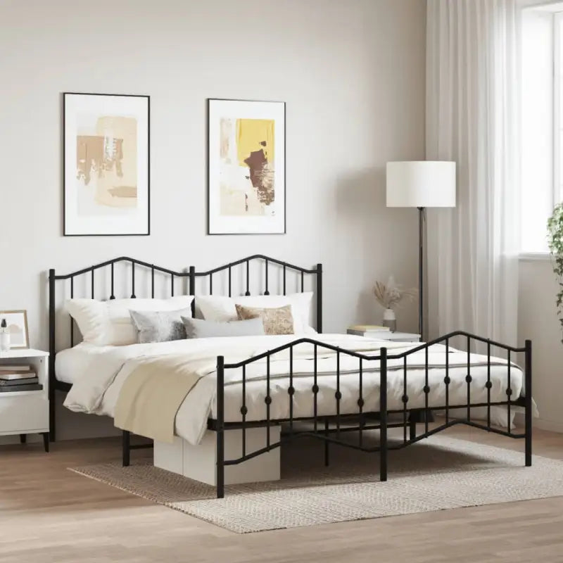Robuust metalen bedframe met extra opbergruimte en tijdloos ontwerp - Zwart / 180 x 200 cm / met hoofdbord & voetbord