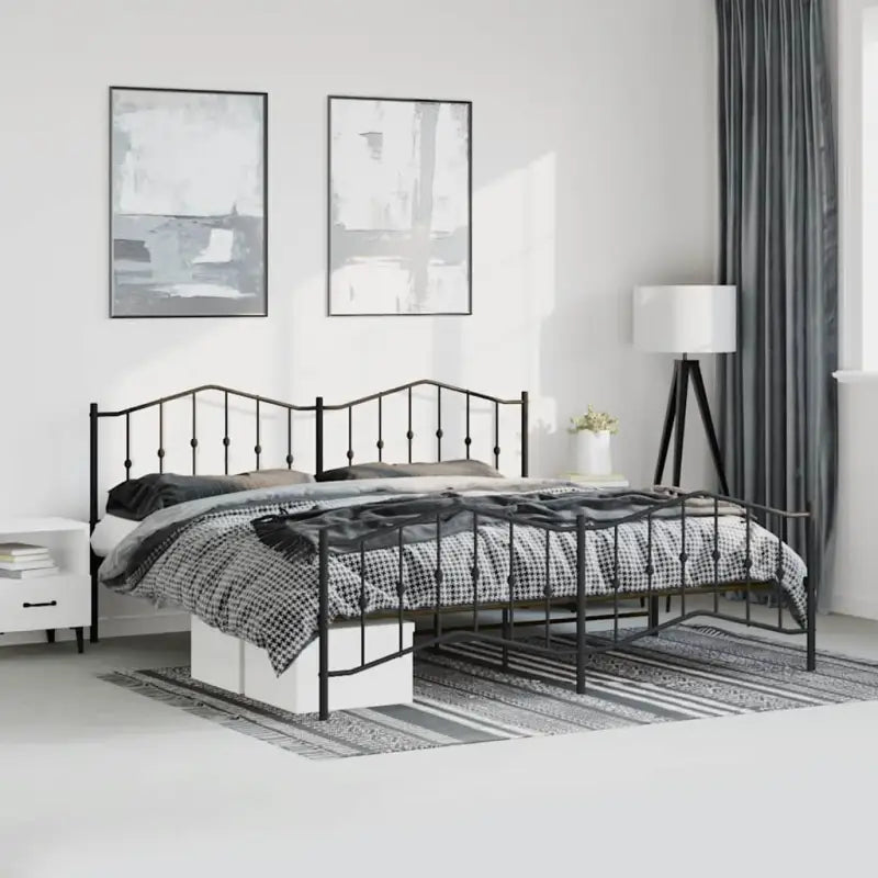 Robuust metalen bedframe met extra opbergruimte en tijdloos ontwerp - Zwart / 193 x 203 cm / met hoofdbord & voetbord