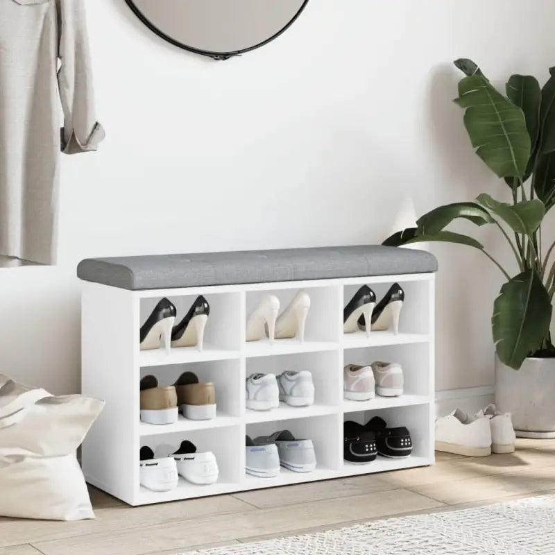 Schoenenbank met bewerkt hout voor overzichtelijke opbergruimte - Opberg- & halbankjes
