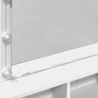 Slaapkamerkaptafel van bewerkt hout met binnen handbereik accessoires - Slaapkamerkaptafels