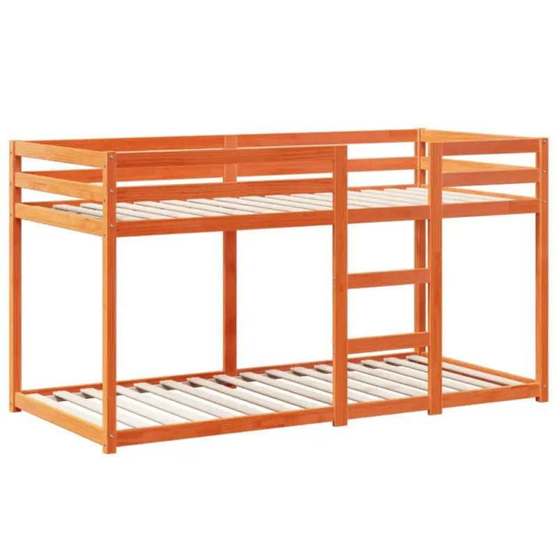 Stapelbed met bedhuis in massief grenenhout met open zijdeur in wasbruin - Bedden & bedframes