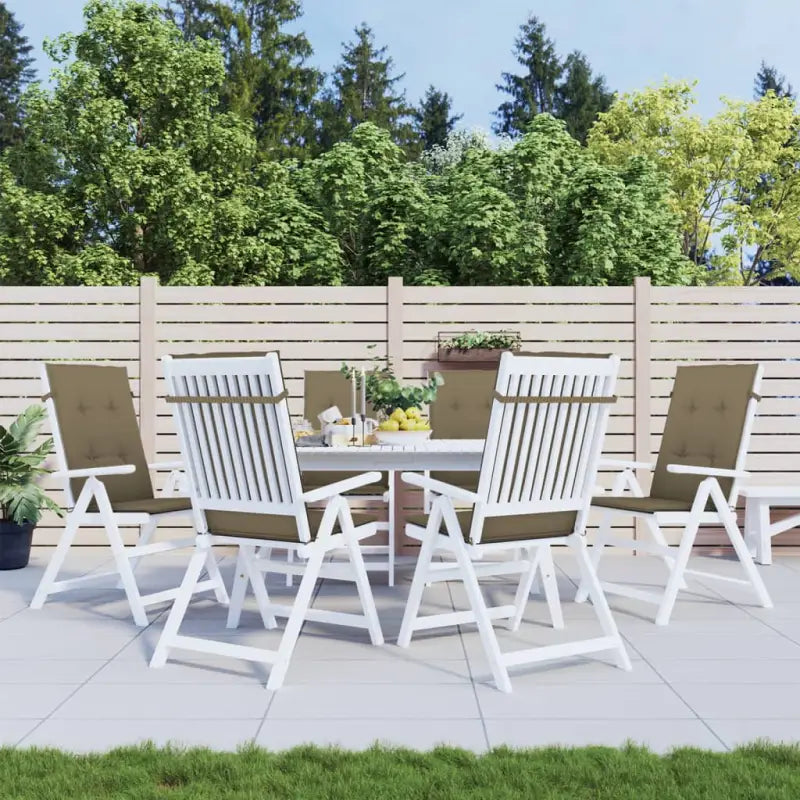 Stoelkussens met hoge rug voor een frisse uitstraling en oorspronkelijke vorm - Stoelkussens