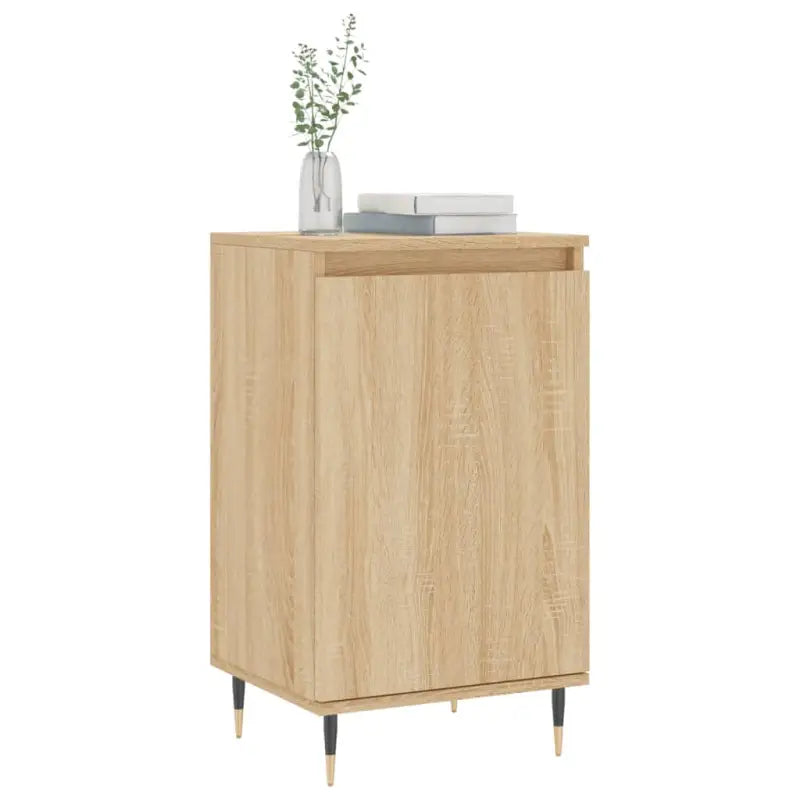 Trendy dressoirs met metalen poten en bewerkt hout voor een tijdloze uitstraling - Dressoirs & buffetkasten