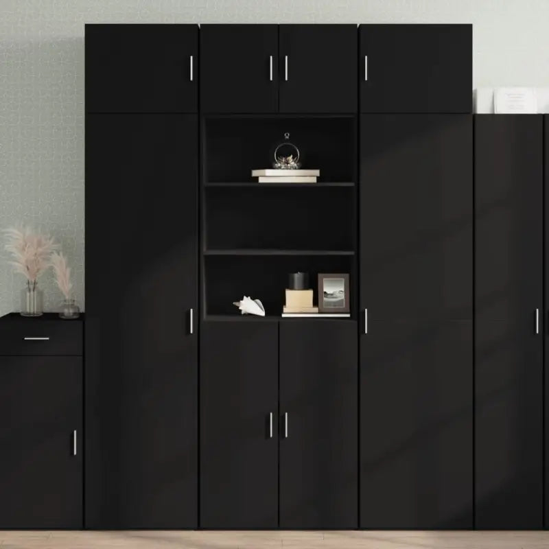 Trendy hoge kast van bewerkt hout met elegante charme - Zwart / 1 - Dressoirs & buffetkasten