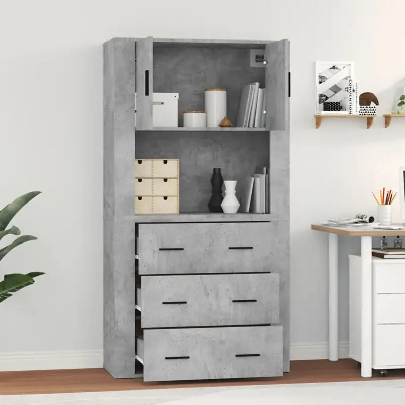 Trendy hoge kast van bewerkt hout met unieke charme en duurzaamheid - Dressoirs & buffetkasten