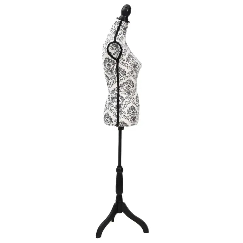 Vrouwelijke Kledingstandaard voor Modeontwerpers en Winkelgebruik - Kledingstandaards