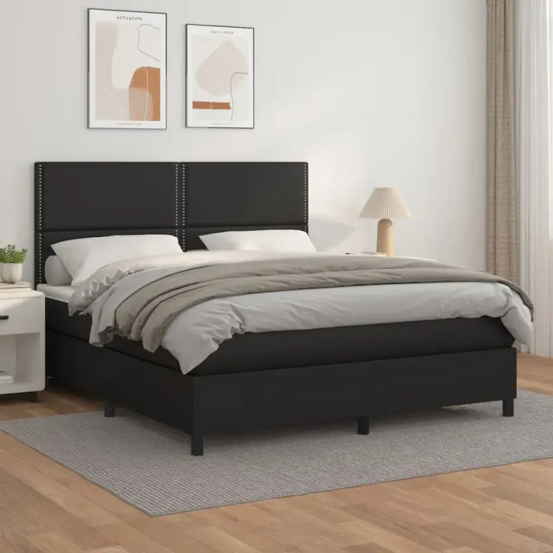 Zwart Kunstleer Boxspringbed met schuim vulling en ideale afmetingen - Zwart / 180 x 200 cm / Effen met spijkers