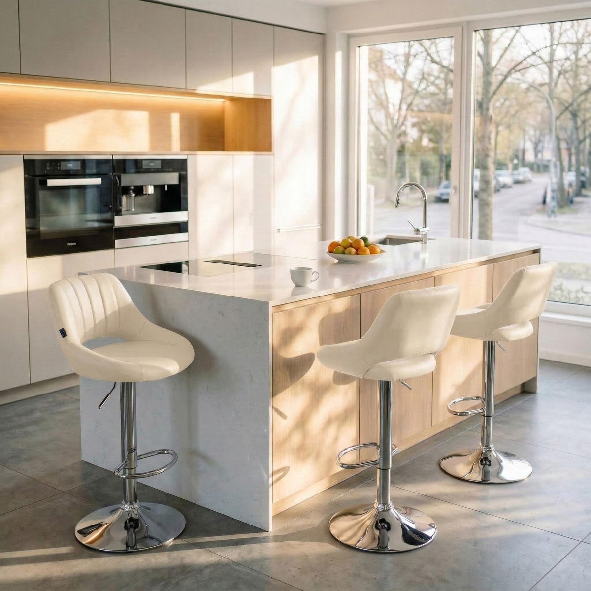 Barkruk Milet kunstleer creme,chroom creme