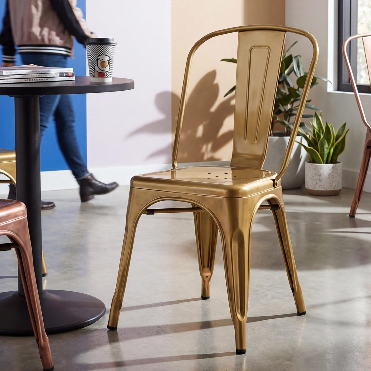 Set van 4 stapelstoelen Benedikt goud gold