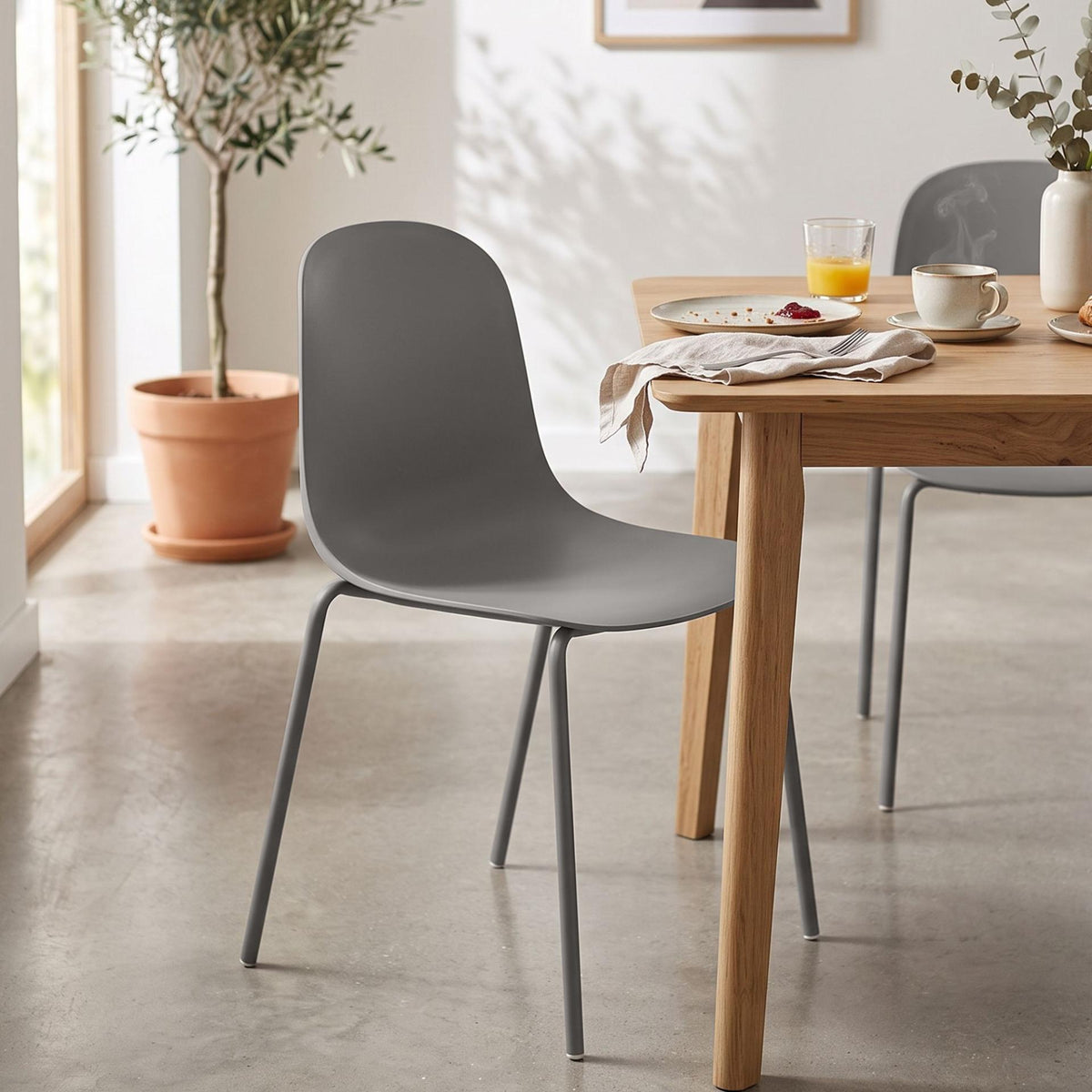 Set van 2 stapelstoelen Hardin taupe taupe