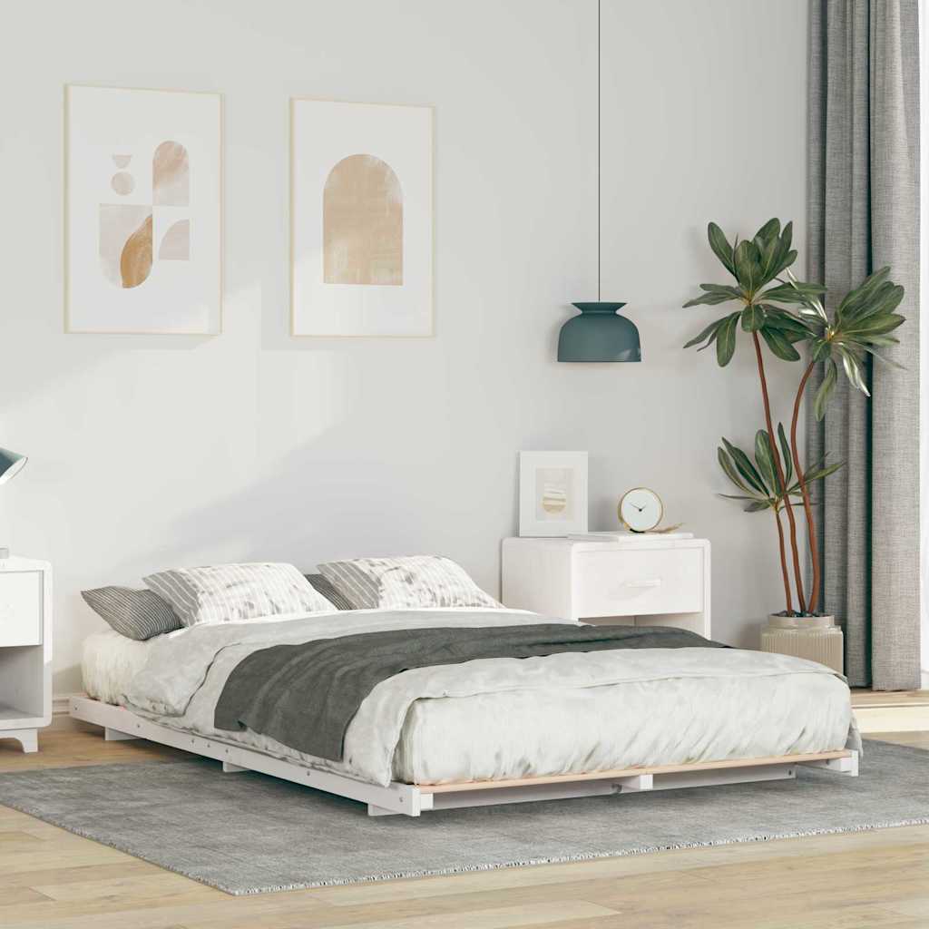 vidaXL Bedframe Bruin 200 x 200 cm Massief grenenhout