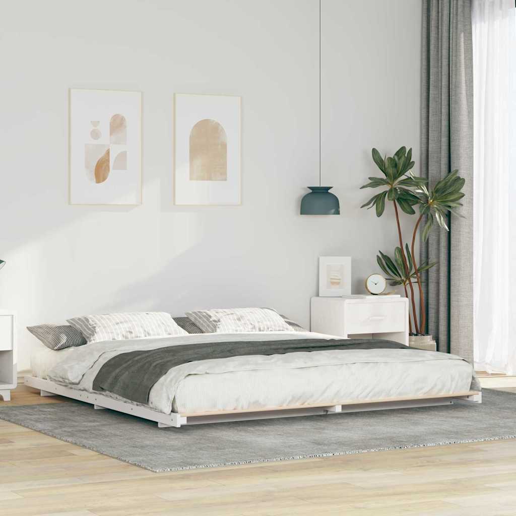 vidaXL Bedframe Bruin 200 x 200 cm Massief grenenhout