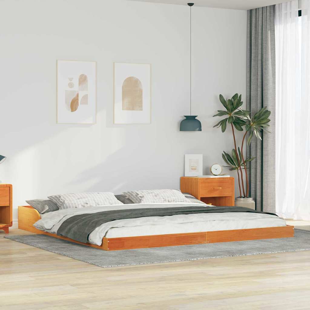vidaXL Bedframe Bruin 200 x 200 cm Massief grenenhout
