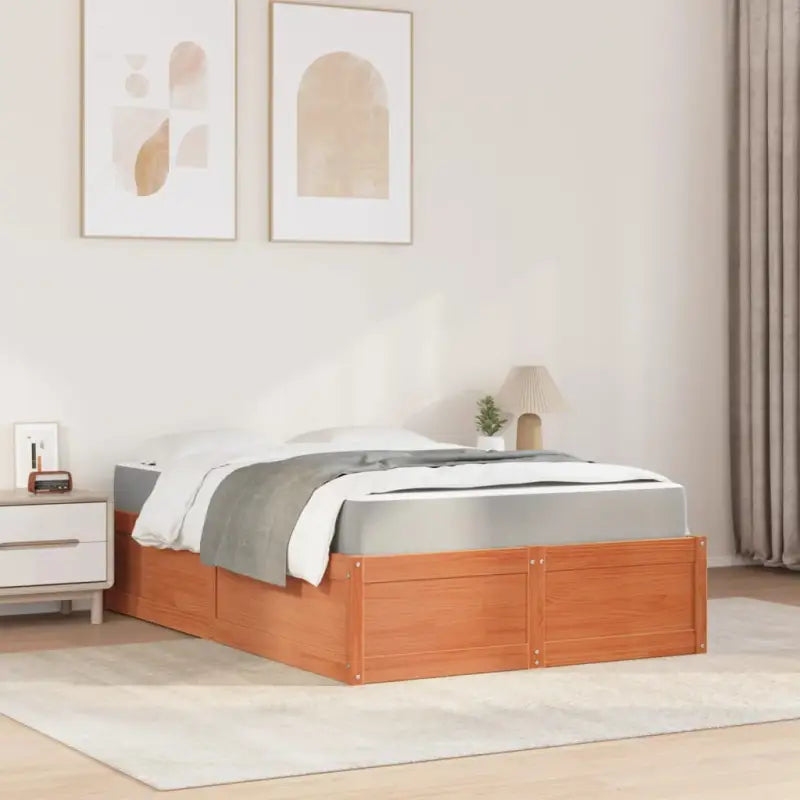Bed met massief grenenhout met tijdloos en praktisch ontwerp - Bedden & bedframes