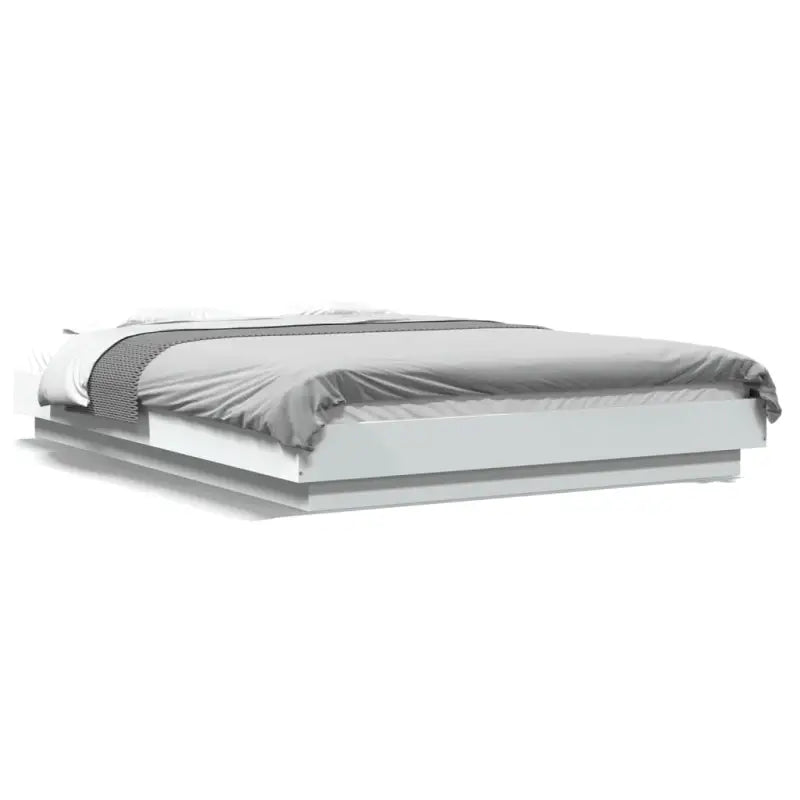 Bed met RGB LED-verlichting en bewerkt hout voor een stabiele nachtrust - Bedden & bedframes
