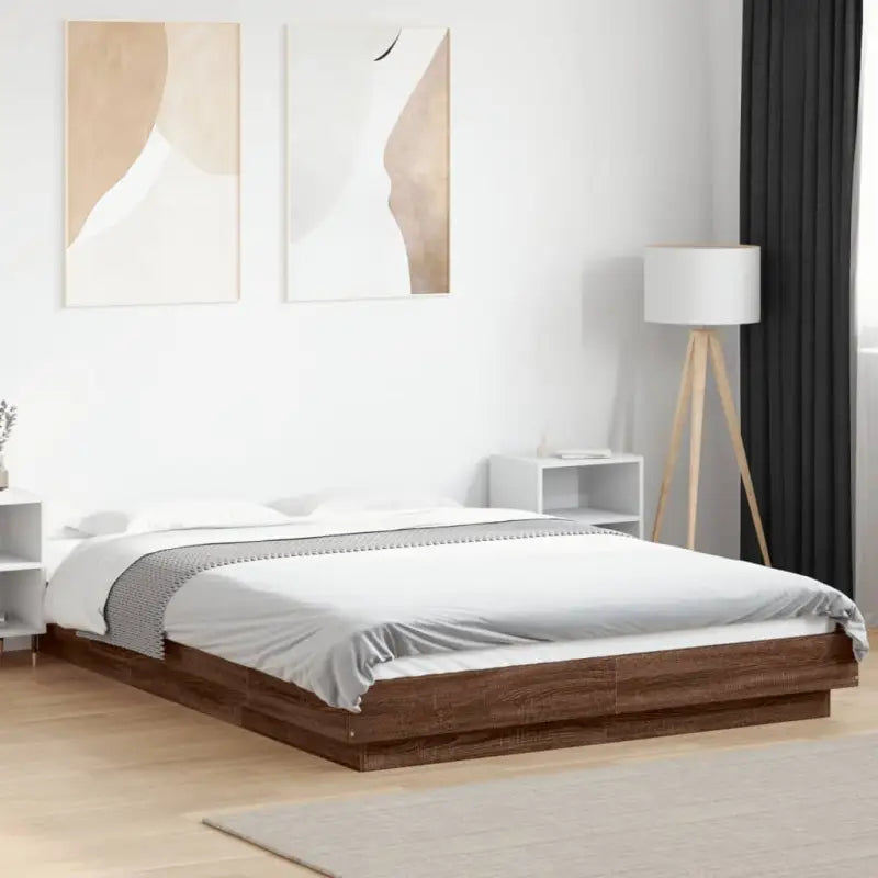 Bed met RGB LED-verlichting en bewerkt hout voor een stabiele nachtrust - Bruin / 120 x 190 cm - Bedden & bedframes
