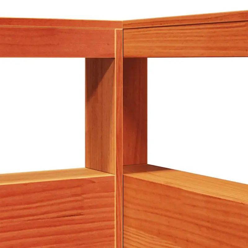 Bedden en bedframes met massief grenenhout en mooie totale afmetingen - Bedden & bedframes