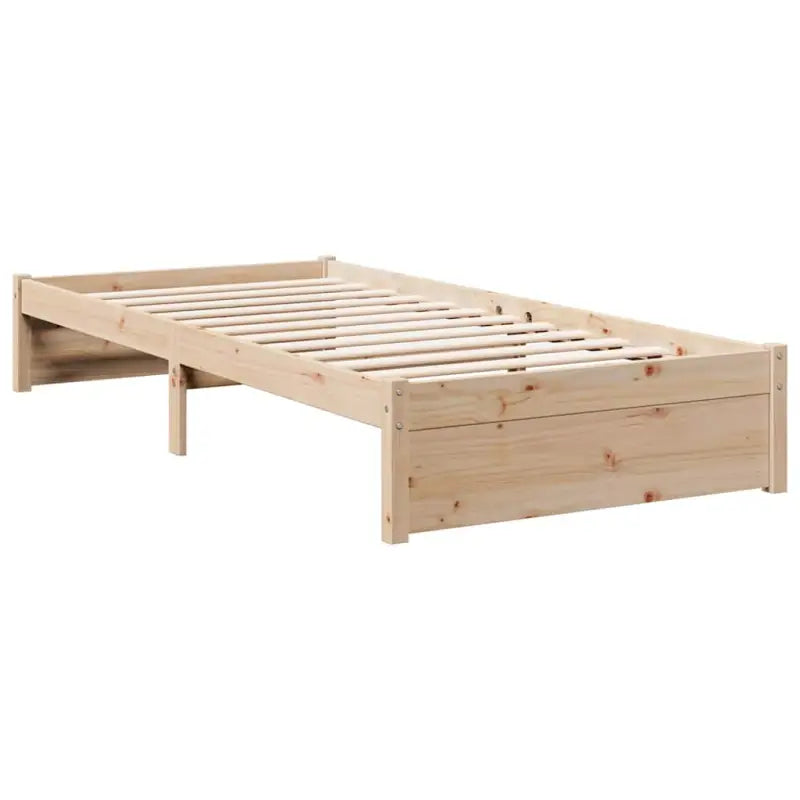 Bedden en bedframes met massief grenenhout en optimale totale afmetingen - Bedden & bedframes