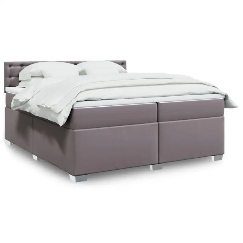 Bedden met grijs materiaal voor optimale nachtrust en duurzame vulling - Bedden & bedframes